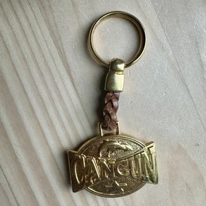 Vintage Souvenir Schlüsselanhänger Ring 3,5" mit Cancun Delfinen Anhänger goldfarben Metall Leder - Bild 1 von 4