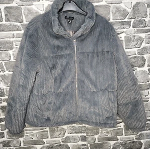New Look Jacket Womens Size 10 Fluffy Warm Great Condition - Picture 1 of 12