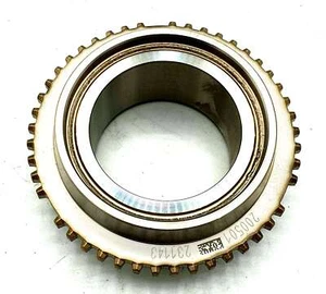 Genuine Brand New Alfa Romeo Fiat 6 Speed Gearbox 5th Gear 32/43 Teeth 55183235 - Picture 1 of 2