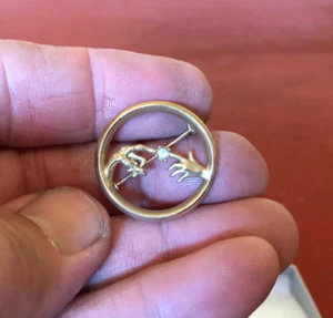 Vintage Avon ET 1983 Gold Tone Clear Rhinestone Brooch Pin - Picture 1 of 10