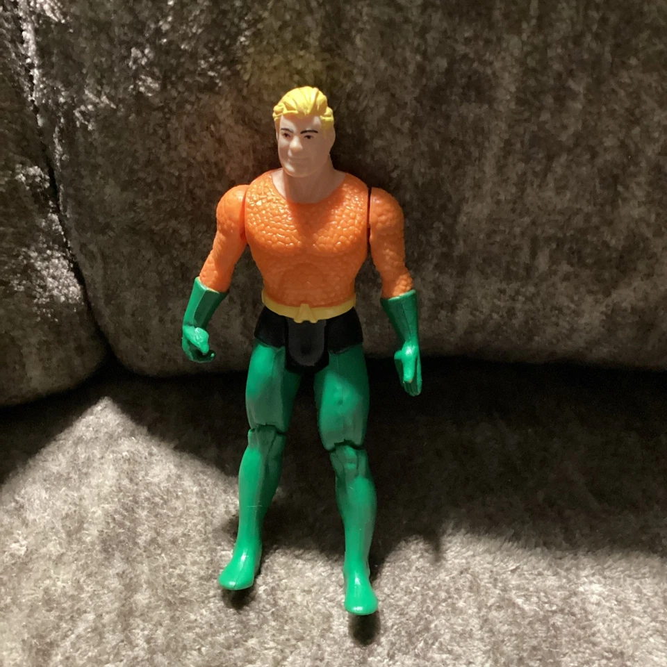 Figura de acción Kenner Super Powers Aquaman 1984 vintage DC Comics suelta Foto 1 de 2
