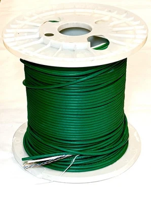 Cable elevador parasol 590’ Cat6+ Honeywell 5092 VERDE 4PR/23 CMR/CL2R 1M 3081351 Foto 1 de 3