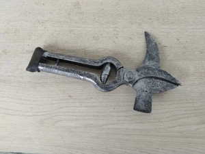 OENOLOGIE - SECATEUR SERPETTE - VIGNERON - Foto 1 di 3