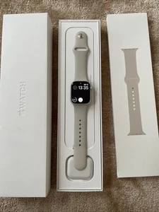 Apple Watch Series 7 41mm Starlight Aluminium GPS - Neuwertig - Bild 1 von 10