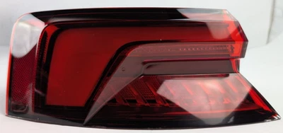 Lámpara de luz trasera exterior del lado del conductor trasero izquierdo AUDI A5 S5 RS5 2018-2019 FABRICANTE DE EQUIPOS ORIGINALES Foto 1 de 4