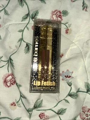 NUEVO Brillo Lápiz Labial Líquido Fetiche Scott Barnes Brillo “Hechos” Nuevo en Caja Foto 1 de 3