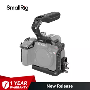Kit gabbia SmallRig "Black Mamba" per Panasonic LUMIX S5 II / S5 IIX con manico superiore - Foto 1 di 10