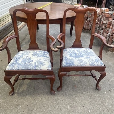 Par (2) sillas Henkel-Harris Virginia Galleris Wild Black Cherry 104A 186-974 Foto 1 de 4