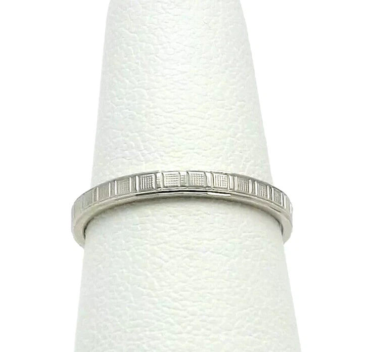 Aliança de casamento ouro branco 14k lembrança quadrada design texturizado - Imagem 1 de 4