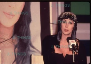 Cher Candid 1999 original 35 mm color diapositiva c - Imagen 1 de 1