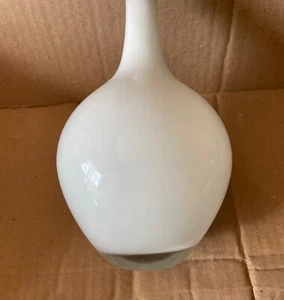 IKEA MODERNIST WHITE VASE HAND BLOWN GLASS 21802 BEAUTIFUL PIECE - Picture 1 of 3
