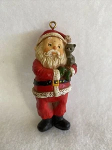 1981 Vintage Hallmark Keepsake Christmas Ornament SANTA CLAUS No Box - Picture 1 of 3