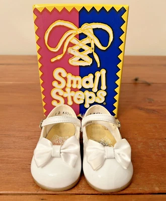 Zapatos Mary Jane De Colección Arcos Blancos Corazones Pequeños Pasos Niño Niña o Muñeca Talla 1 NUEVO Foto 1 de 4