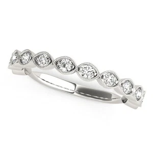 14k White Gold Antique Style Diamond Wedding Band (3/8 cttw) - Picture 1 of 1