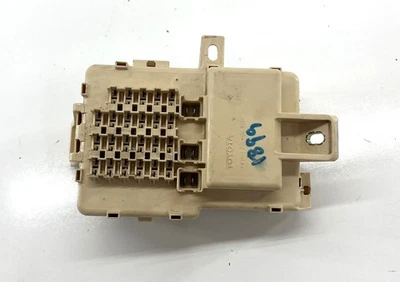 2005 06 Toyota Tundra Crew Cab Sequoia Interior Cabin Fuse Box Relay Dash Block  - Image 1 of 4