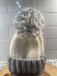 Gelso Bianco Made Italy Acrylic Wool Alpaca Blend Thick Yarn Knit Winter Pom Hat - Picture 1 of 8