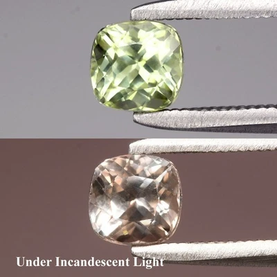 💎 Cojín limpio 0,76 quilates SI diáspora cambio de color natural - piedra preciosa de pavo Foto 1 de 4