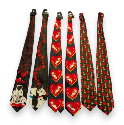 NUEVO CON ETIQUETAS 6 Corbatas Disney 101 Dalmations Winnie The Pooh Corazones San Valentín Foto 1 de 4