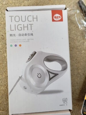 HIPIDOG AUTOMATIC RETRACTABLE  ROPE WITH FLASHLIGHT DOG - Image 1 of 4