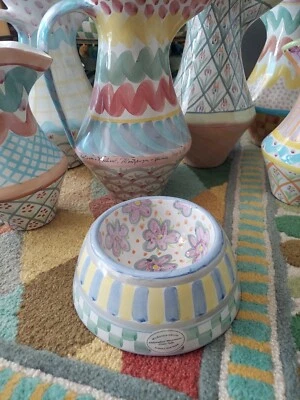 MACKENZIE-CHILDS CUENCO DE CERÁMICA PARA MASCOTAS.  Foto 1 de 4