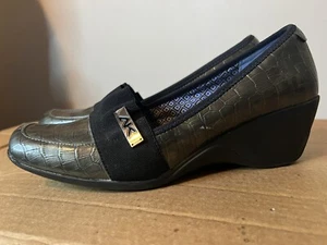 ANNE KLEIN SPORT WEDGE HEELS SHOES AKMOYNA WOMEN 9M GOOD CONDITION - Picture 1 of 4