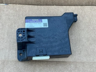 2009 TOYOTA RAV4 TEMPERATURE CONTROL MODULE 88650-0R010 OEM - Image 1 of 3