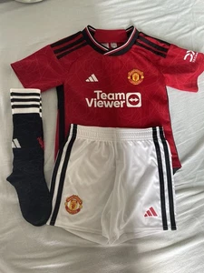 Manchester United Home Kit 3-4 Years - Picture 1 of 4