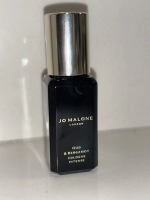 Mini spray Jo Malone Oud & Bergamota Colonia Intensa 0,3 oz / 9 ml Foto 1 de 3