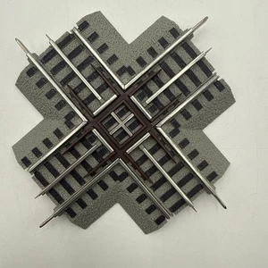 LIONEL FASTRACK O GAUGE 90 DEGREE CROSSOVER TRACK - EX++ - Picture 1 of 7