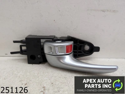 OEM 2013 Dodge Dart 1.4L FRONT LEFT DRIVER DOOR INTERIOR HANDLE Foto 1 de 4