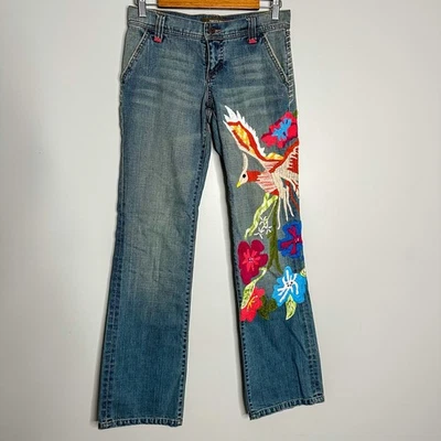 Pantalones de mezclilla SWITCH EE. UU. Artísticos Bordados Pájaro Floral Boho 26 Bordados Arte para usar Foto 1 de 4