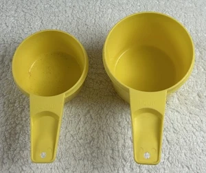 Vtg Tupperware Nesting Measuring Cups Yellow 1/2 Cup & 1 Cup REPLACEMENT - Picture 1 of 14