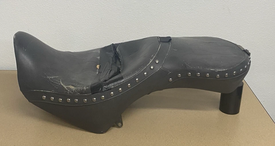 96-04 Kawasaki Vulcan 1500 VN1500 Classic Corbin Aftermarket Complete Seat Assy - Imagem 1 de 4