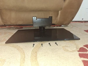 SOPORTE TV PANASONIC ORIGINAL BASE TV CON TORNILLOS Para TC-55LE54 TC-L55E50 TCL55ET5 - Imagen 1 de 8