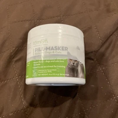 Pasta enmascaradora Tomlyn para perros y gatos sabor tocino, 56 porciones Foto 1 de 2