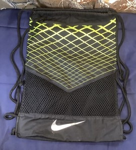 Las mejores ofertas en Bolsas Nike Amarillo para De hombre | eBay