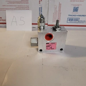 NEW Danfoss Eaton VICKERS 405AA00484A Hydraulic Valve (Free Shipping!) - Picture 1 of 8