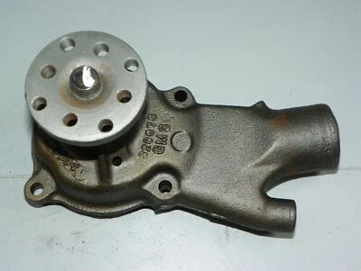 Chevrolet B.O.P. 6 Cyl. 1966-74 OEM Rebuilt Water Pump 329673 - Image 1 of 4