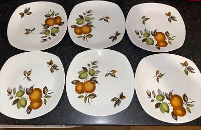 6 Midwinter Oranges And Lemons DESIGN STYLECRAFT  19CM SIDE PLATES SHAPE 4-66 - Image 1 of 4