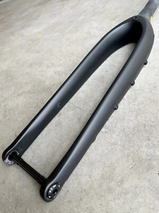 TWIN SIX STANDARD RANDO  CARBON  FORK (TA) 700c & 650b MATTE BLACK  (NEW) GRAVEL - Picture 1 of 7