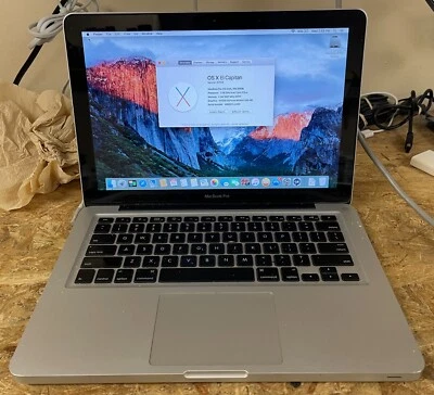 Apple MacBook Pro 13 pulgadas julio 2009 2,26 GHz Intel Core 2 Duo (MB990LL/A) #1 Foto 1 de 3