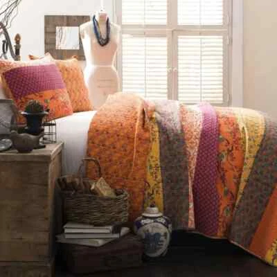 Tangerine & Lavender Floral Cottage 3-pc Comforter Quilt Set - Full/Queen Sz - Image 1 of 3
