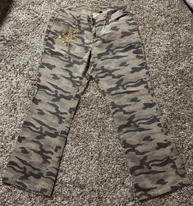 BOOM BOOM JEANS! TARNHOSE MIT GOLDPERLENDETAIL GRÖSSE 14 AUSGESTELLTES BEIN - Bild 1 von 6