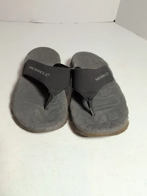 Boy's 5 Merrell Flip Flops Gray Black Outdoor - Image 1 of 4
