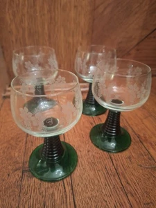 4 vasos cordiales vintage grabados uvas verde colmena tallo - Imagen 1 de 8