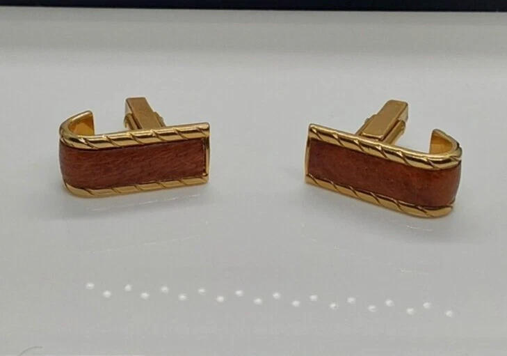 VTG Men's Swank Gold-Tone Leather Curved Cufflinks Foto 1 de 4