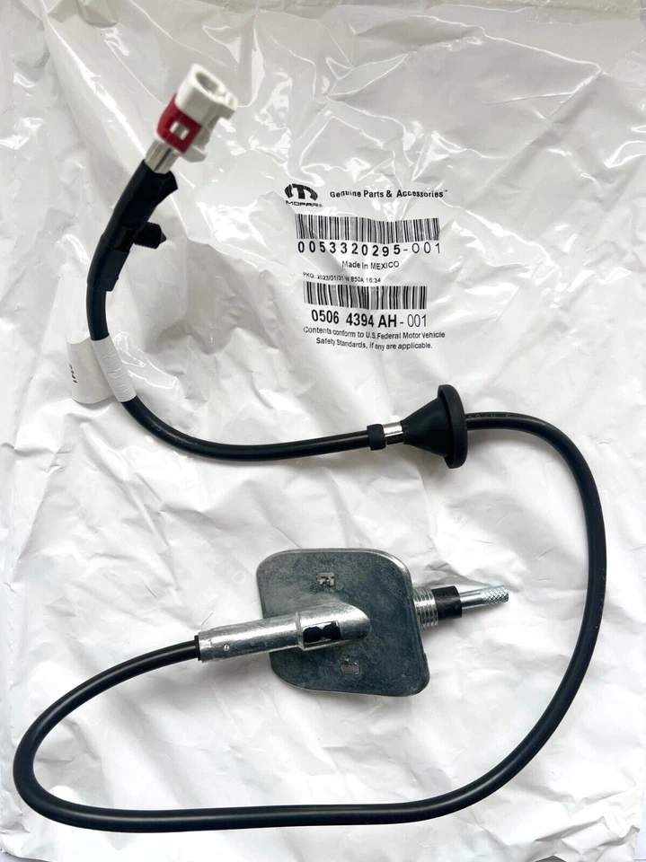 Base de antena de radio y montaje de cable Dodge Ram 1500 2500 3500 MOPAR 2009-2022 OEM Foto 1 de 4