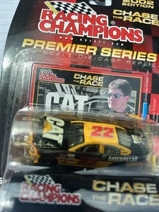 NASCAR RACING CHAMPIONS Caterpillar #22 War Burton 1:64 CHASE THE RACE - Picture 1 of 5