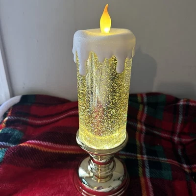 Vela brillante iluminada de 13" con pedestal de Valerie Gold Foto 1 de 4