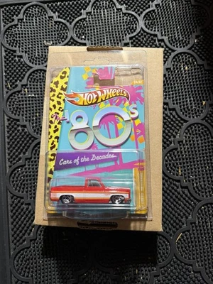 Chevrolet Silverado 83 Hot Wheels Los coches de las décadas de los 80 + Protector Foto 1 de 4